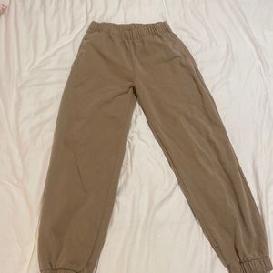 Brandy Melville John Galt brown sweatpants